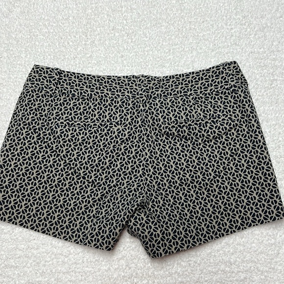 Banana Republic women’s shorts size 8 - Picture 2 of 3
